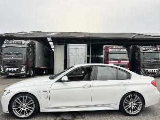 Schadeauto BMW 3-serie 330e High Exe M-Sport 2016/1