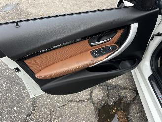 BMW 3-serie 330e High Exe M-Sport - 140dkm nap - head up - cognac leer - stoelverw - clima - alarm - 2x laadkabels picture 44