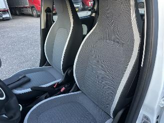 Renault Twingo 1.0 SCe 71pk Collection - 13dkm nap - 1e eig - airco - cruise - elektr pakket - led - aux - usb picture 37