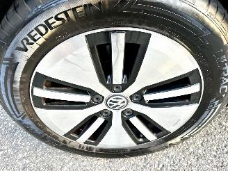 Volkswagen e-Golf 136pk dsg aut Highline - nap - facelift - navi - acc - front assist - cruise - pdc v+a - rijdbaar picture 68