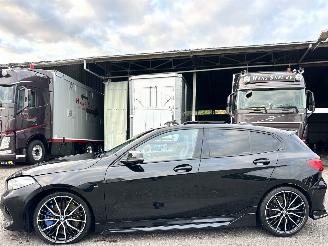 damaged passenger cars BMW 1-serie M135i xDrive 306pk aut + f1 High Exe M-Sport Performance - pano - nap - hud - harman/kardon - keyless - kuipstoelen 2021/5