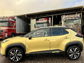 Vaurioauto  passenger cars Toyota Yaris Cross 1.5 Hybrid 2021/12