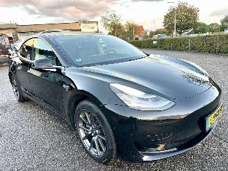 Tesla Model 3 Gereserveerd standard rwd plus 60kWh 238pk aut - pano - nap - leer - stoelverw - 3x camera - full self driving 3 picture 4