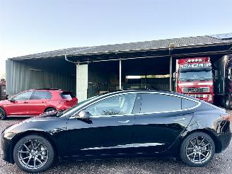 Schadeauto Tesla Model 3 Standard RWD Plus 60kWh 238pk aut - pano - nap 2019/12