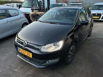 krockskadad bil auto Volkswagen Polo 1.4 TDI PDC,ACC,LED/XENON,EURO 6 parkeerschade NWE APK 2015/1