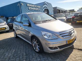 Avarii autoturisme Mercedes B-klasse MB B-klasse 150 avandgarde automaat 2006/7