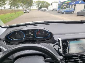 Peugeot 2008 AUTOMAAT Peugeot 2008 1.2 PureTech Allure 69000KM  RIJDBAAR picture 3