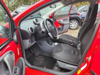 Peugeot 107 107 1.0-12V XS AUTOMAAT  66000 KM picture 7