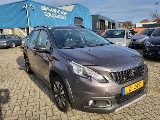 krockskadad bil auto Peugeot 2008 AUTOMAAT  2008 1.2 PureTech Allure 1e eigenaar DE MOOISTE VAN NEDERLAND 2016/7
