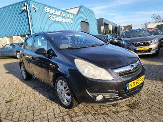 Coche accidentado Opel Corsa AUTOMAAT Corsa 1.4-16V Cosmo VELE EXTRAS rijdbaar 2008/9
