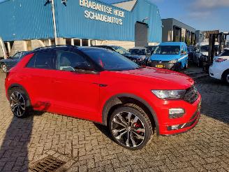 Unfallwagen Volkswagen T-Roc T-Roc 2.0 TSI 190pk  4Motion Sport autom, pann,nav 2018/6