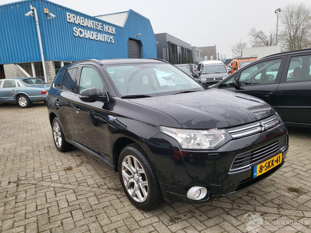 Mitsubishi Outlander Outlander PHEV Instyle 4WD plug in hybride