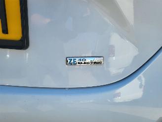 Renault Zoé ZOE Q90 Bose Quickcharge 41 kWh RIJDBAAR HUURACCU picture 17