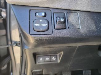Vaurioauto  passenger cars Toyota Yaris 1.0 VVT-i Active  Cool 5drs  rijdbaar 2018/6