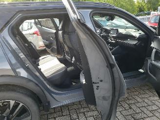 Peugeot 2008 2008 1.2 Hybrid autom 136 GT  € 40 000 NW picture 12