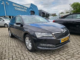 skadebil auto Skoda Superb Superb Combi 1.5 TSI ACT Business Edition Plus rijdbaar 2022/7