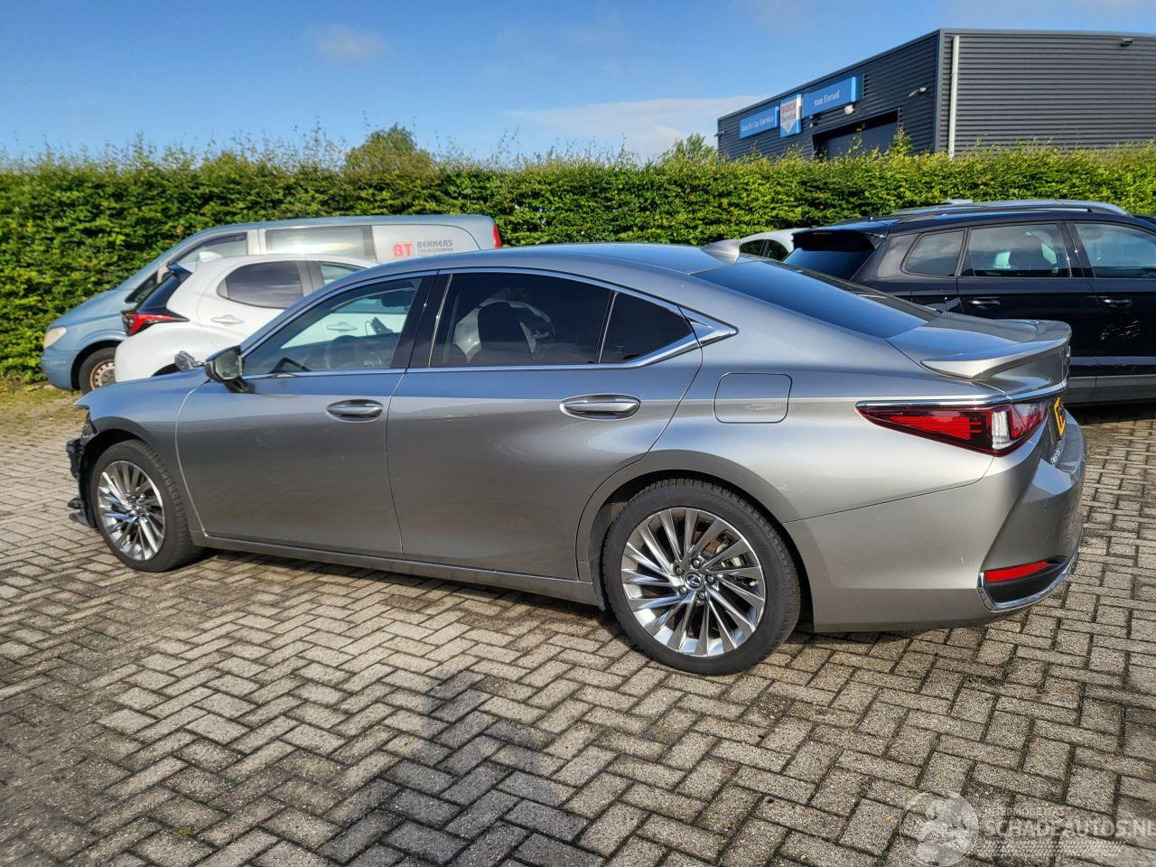 Lexus ES Lexus ES 300 hybride President Line  nwpr € 78000