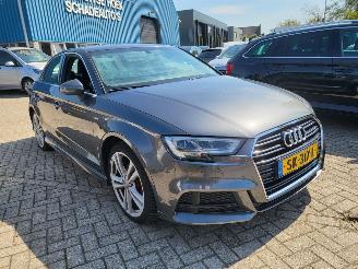 skadebil auto Audi A3 LIMOUSINE 1.5 TFSI CoD Sport 2x S Line Edition rijdbaar 2018/4