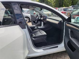 Tesla  Tesla MODEL Y RWD 58 kWh range 455km nwprijs € 45000 picture 10
