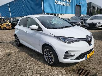 krockskadad bil auto Renault Zoé incl accu INTENSE  51 KW met CCS lader  8000 km GEEN SCHADE technisch probleem 2020/6