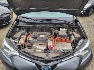 Damaged car Toyota Rav-4 RAV4 2.5 Hybrid AWD Dynamic 4x4 autom EURO 6  rijdbaar 2017/11