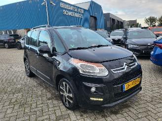 Avarii autoturisme Citroën C3 C3 Picasso 1.2 PureTech Tendance 110 pk  rijdbaar 2015/7
