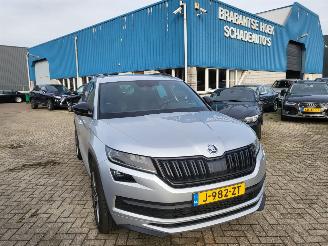 Voiture accidenté Skoda Kodiaq kodiaq 1.5 TSI sportline buisness autom rijdbare motorschade 2020/11