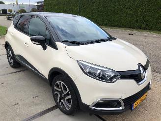 Auto incidentate Renault Captur Captur AUTOMAAT  1.2 TCe Dynamique rijdbaar. 2017/4