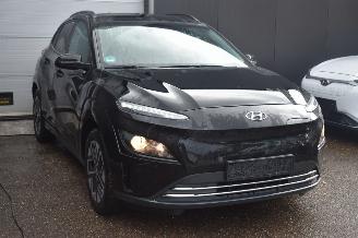 Hyundai Kona 39Kwh Comfort 136Pk SOH 100% 3FASE *Navi/Clima/Camera/stoelverwarming picture 2