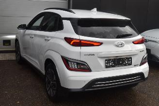 Hyundai Kona 39Kwh Comfort 136Pk SOH 100% *Navi/Clima/Camera/Stoelverwarming picture 3