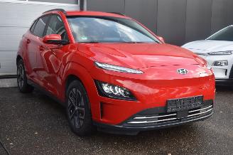 Hyundai Kona 64Kwh Comfort 204Pk SOH 100% 3FASE *Navi/Clima/Camera/Stoelverwarming picture 2