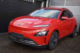 krockskadad bil auto Hyundai Kona 64Kwh Comfort 204Pk SOH 100% 3FASE *Navi/Clima/Camera/Stoelverwarming 2022/7