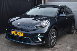 skadebil auto Kia Niro 64Kwh Executive line 204Pk SOH 100% 3FASE *Navi/Clima/Leder/Camera/Stoelverwarming 2020/10