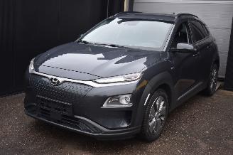 Unfallwagen Hyundai Kona 64Kwh Premium 204Pk *Navi/Clima/Camera/Leder/Stoelverwarming 2021/5