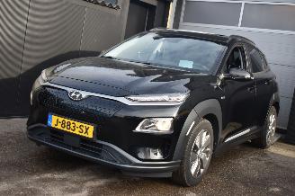 krockskadad bil auto Hyundai Kona 64Kwh EV Fashion 204Pk SOH 100% 3Fase *Navi/Clima/Camera/Schuifdak 2020/10