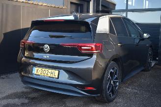 Volkswagen ID.3 58Kwh first Plus 204Pk 3FASE *Navi/Clima/Camera/Stoelverwarming picture 4