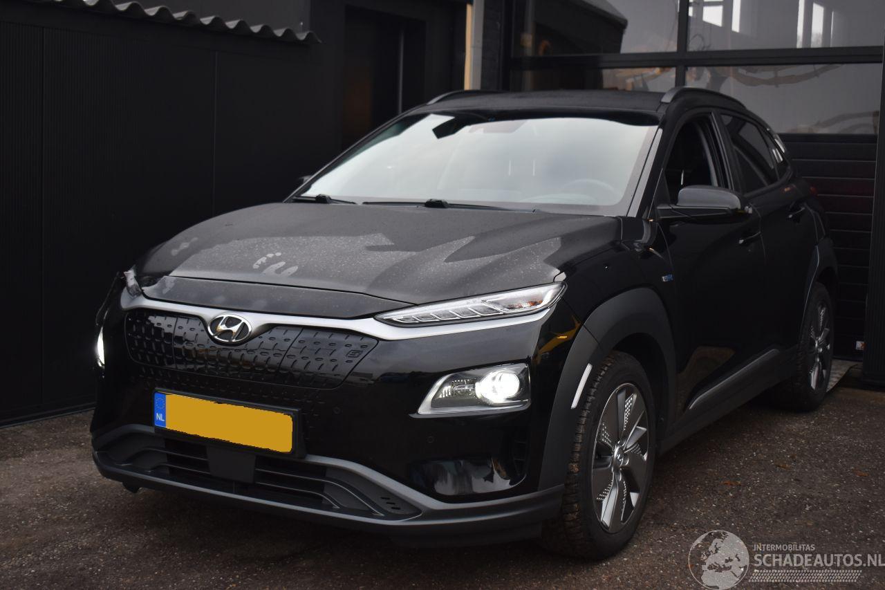 Hyundai Kona 64Kwh Premium 204Pk 3FASE SOH 100% Navi/Clima/Camera/Leder/Stoelverwarming