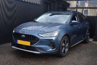 Voiture accidenté Ford Focus 1.0 Ecoboost Active Hybrid ST Line 155Pk *Navi/Clima/Camera/Stoelverwarming 2022/4