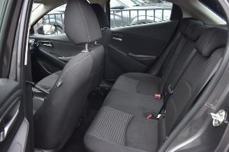 Mazda 2 1.5 Skyactiv-g Dynamic+ 90Pk *Airco/Navi picture 6
