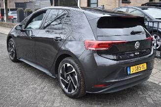 Volkswagen ID.3 58Kwh First 204Pk 3FASE SOH 88% *Navi/Clima/Stoelverwarming picture 4