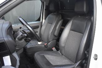 Toyota Proace 2.0 Worker D-4D Professional Long 177Pk *Navi/Clima picture 5