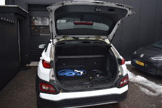 Hyundai Kona 64Kwh Fashion 204Pk 3Fase 100% Soh *Navi/Clima/Camera picture 16