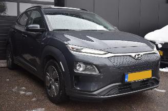 Hyundai Kona 64Kwh Limited 204Pk 3Fase 100% Soh *Navi/Clima/Leder/Stoelverwarming/Schuifdak picture 2