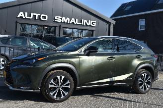 krockskadad bil auto Lexus NX 300h 2.5 AWD Ultimate Edition 155Pk *Navi/Clima/Camera/Stoelverwarming 2021/10