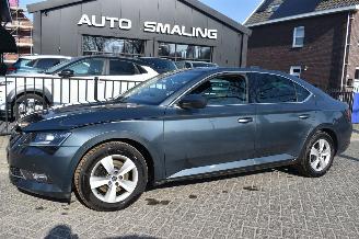 skadebil auto Skoda Superb 2.0 Tdi Business Edition 150Pk *Navi/Clima/Camera/Stoelverwarming/Camera/Xenon 2019/4