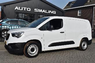 krockskadad bil bedrijf Opel Combo 1.5 L2H1 102Pk Standaard *Airco/Navi 2023/3