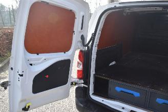 Opel Combo 1.5 L2H1 102Pk Standaard *Airco/Navi picture 17