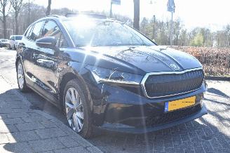 Skoda Enyaq 60Kwh IV 179Pk 3FASE *Navi/Clima/Panorama/Stoelverwarming picture 2