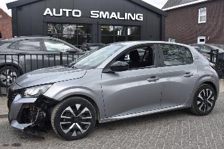 krockskadad bil auto Peugeot 208 1.2 Hybrid 101Pk e-DCS6 Style *Navi/Clima 2024/11