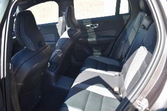 Volvo V-60 2.0 T6 Plug-in Hybrid AWD Plus Dark 253Pk *Navi/Clima/Camera/Panorama/Stoelverwarming picture 6